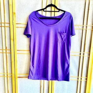 NWOT Basic Purple Tee W/ Front Pocket. It’s Fresh, Colorful & Lightweight.